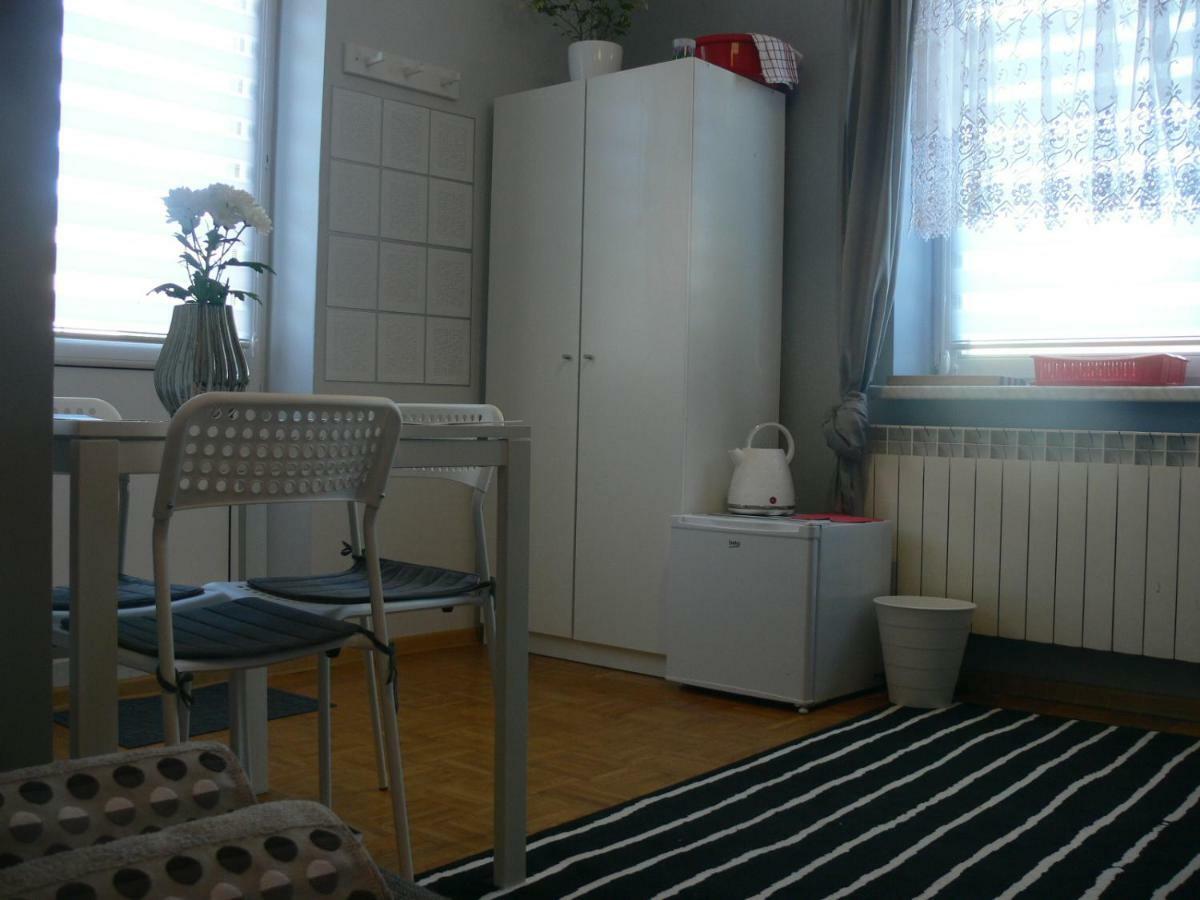 Pokoj Uniejow Bagian luar foto